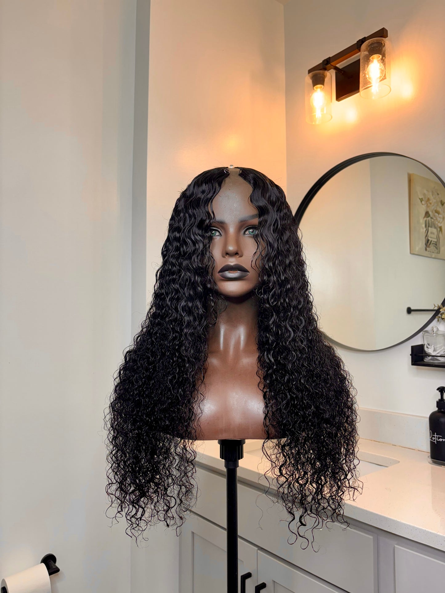 Mona V-Part Unit