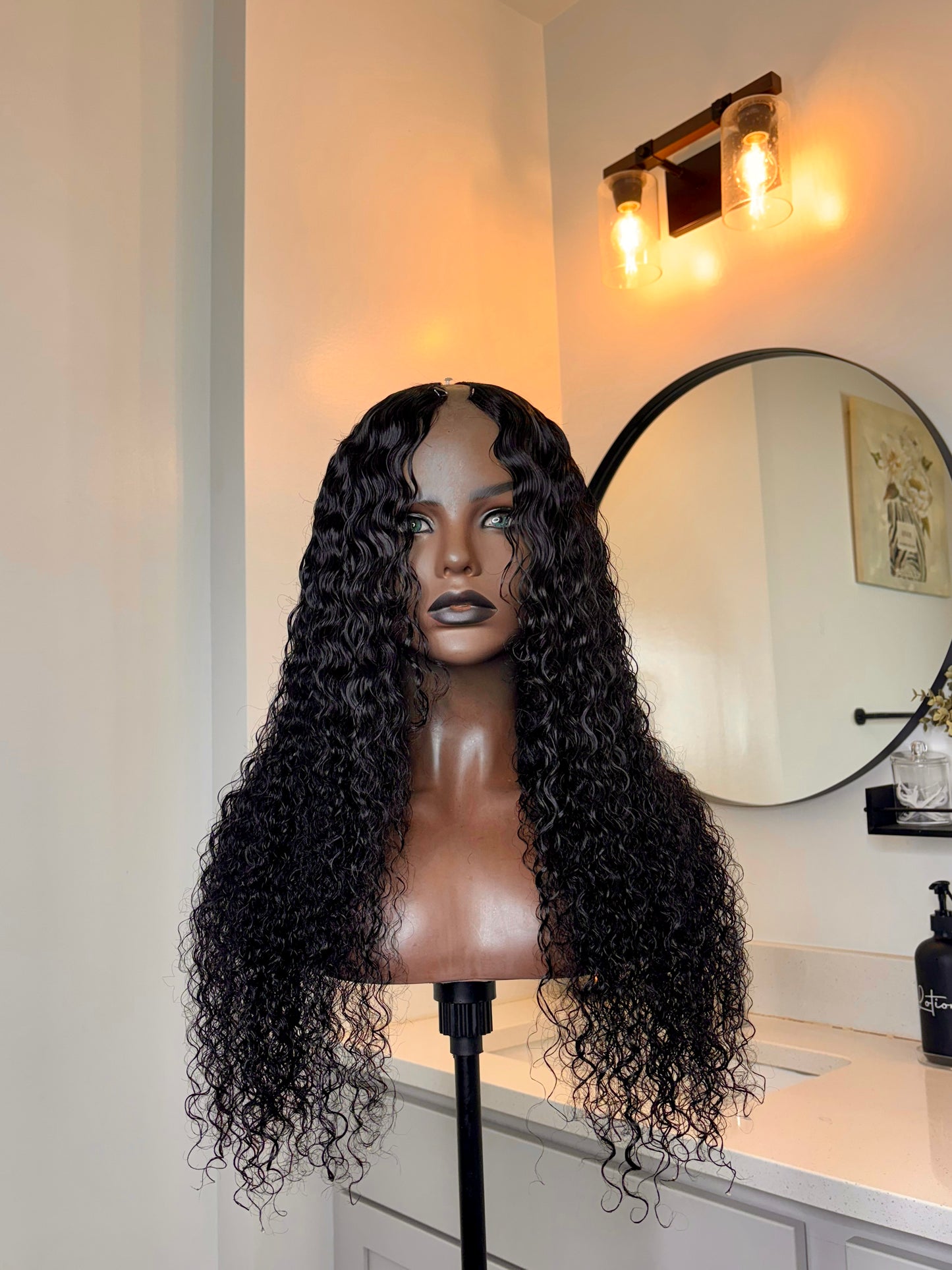 Mona V-Part Unit